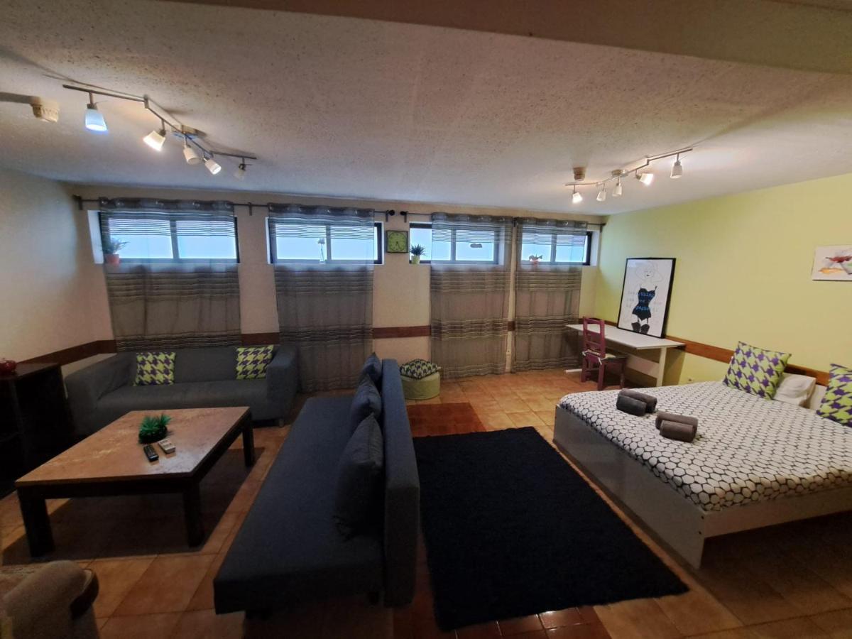 Spacious Economic Center Porto Flat Exterior photo