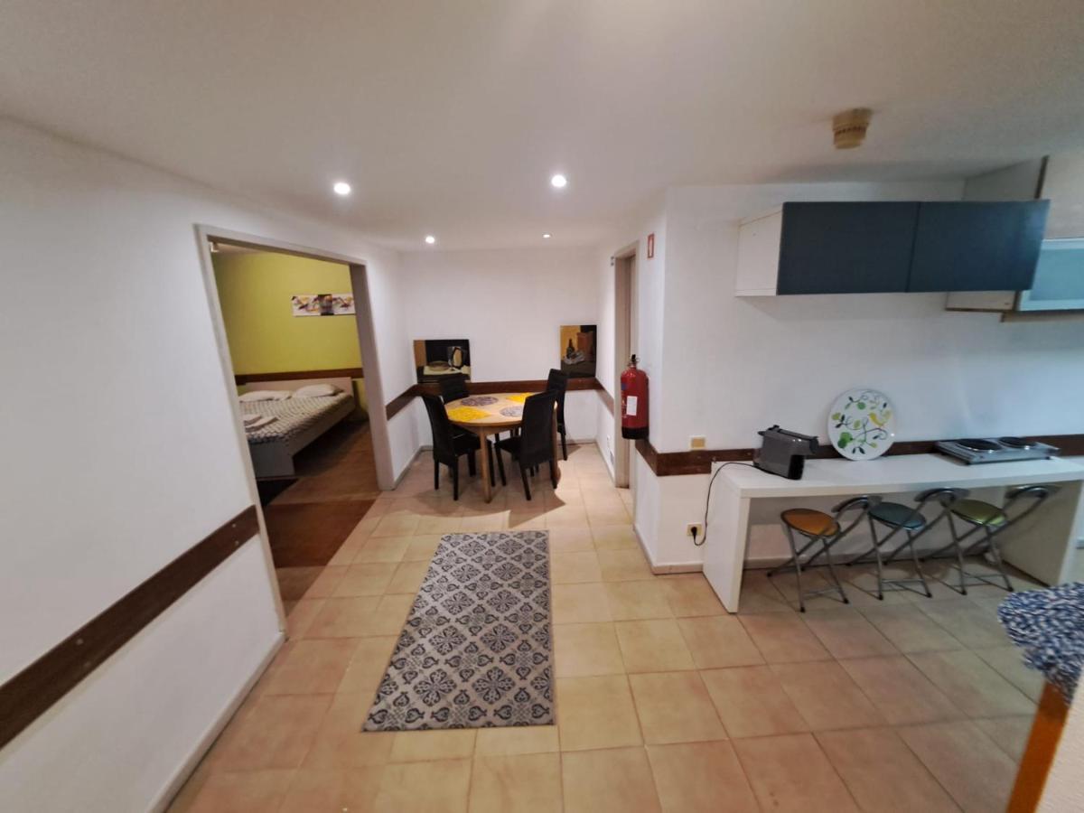 Spacious Economic Center Porto Flat Exterior photo